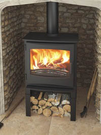 Broseley Ignite 7 mulit-fuel stove with log store