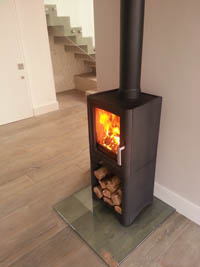 Broseley Evolution 5 woodburner stove with log store